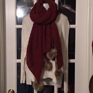 Burgundy scarf with 4 faux fur balls